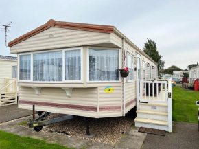 The Wolds 6 Berth, 3 bedrooms, next to the beach ingoldmells beds made up for arrival